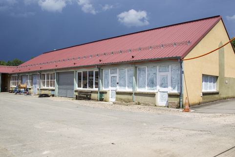 Façade ouest et pignon sud de l'atelier principal. © Région Bourgogne-Franche-Comté, Inventaire du patrimoine