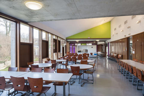 Dans la cantine. © Région Bourgogne-Franche-Comté, Inventaire du patrimoine