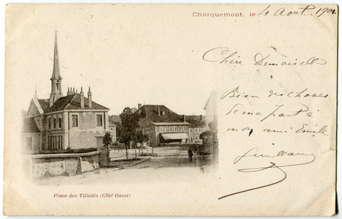 Place des Tilleuls (côté ouest), 4e quart 19e siècle. Au centre l'ancien café de la Liberté. © Région Bourgogne-Franche-Comté, Inventaire du patrimoine Place des Tilleuls (côté ouest), 4e quart 19e siècle. Au centre l'ancien café de la Liberté. © Région Bourgogne-Franche-Comté, Inventaire du patrimoine
