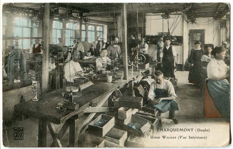 Intérieur d'une entreprise importante (usine de montres et de roues de cylindre puis d'ancre Walcker, 11 rue de l'Eglise) : Charquemont (Doubs) - Usine Walker (vue intérieure), entre 1904 et 1907. © Région Bourgogne-Franche-Comté, Inventaire du patrimoine