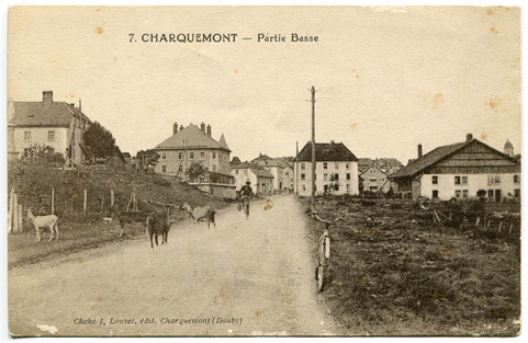 7. Charquemont - Partie basse [la Grande Rue depuis la rue de la Vierge], 1er quart 20e siècle. © Région Bourgogne-Franche-Comté, Inventaire du patrimoine