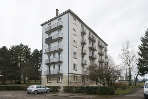 Vue de trois-quart sud des logements ouest de fonction. © Région Bourgogne-Franche-Comté, Inventaire du patrimoine