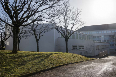 Vue de trois-quart nord-ouest du gymnase de filles. © Région Bourgogne-Franche-Comté, Inventaire du patrimoine