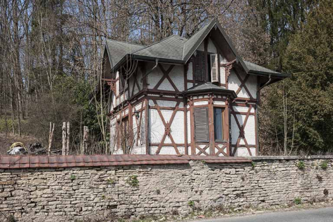Vue rapprochée de la conciergerie. © Région Bourgogne-Franche-Comté, Inventaire du patrimoine
