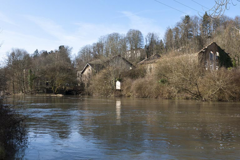 Vue d'ensemble depuis la rive droite, en aval. © Région Bourgogne-Franche-Comté, Inventaire du patrimoine