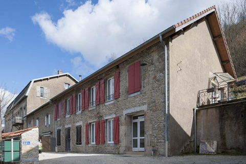 Logements ouvriers, vus de trois quarts droite. © Région Bourgogne-Franche-Comté, Inventaire du patrimoine