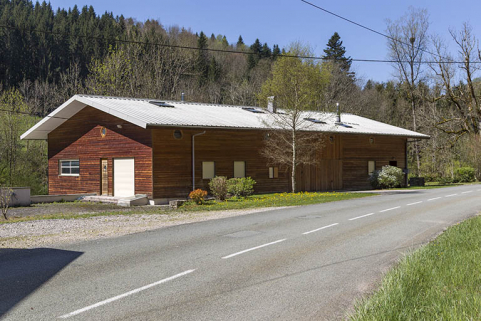 Site de la scierie : atelier de fabrication refait, depuis le nord-est. © Région Bourgogne-Franche-Comté, Inventaire du patrimoine