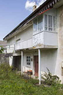 Façade postérieure, vue en enfilade depuis la droite. © Région Bourgogne-Franche-Comté, Inventaire du patrimoine