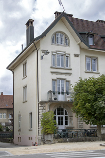 Façade latérale gauche : avant-corps gauche. © Région Bourgogne-Franche-Comté, Inventaire du patrimoine Façade latérale gauche : avant-corps gauche. © Région Bourgogne-Franche-Comté, Inventaire du patrimoine