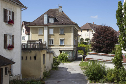 Vue d'ensemble, depuis l'est (façade postérieure). © Région Bourgogne-Franche-Comté, Inventaire du patrimoine Vue d'ensemble, depuis l'est (façade postérieure). © Région Bourgogne-Franche-Comté, Inventaire du patrimoine