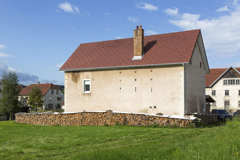 Bâtiment au n° 39 : façades postérieure et latérale gauche. © Région Bourgogne-Franche-Comté, Inventaire du patrimoine Bâtiment au n° 39 : façades postérieure et latérale gauche. © Région Bourgogne-Franche-Comté, Inventaire du patrimoine