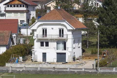 Façades antérieure et latérale droite. © Région Bourgogne-Franche-Comté, Inventaire du patrimoine Façades antérieure et latérale droite. © Région Bourgogne-Franche-Comté, Inventaire du patrimoine