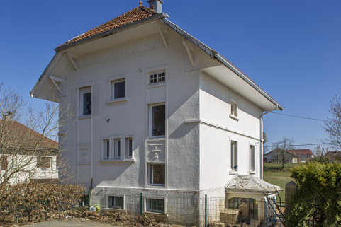 Façades postérieure et latérale gauche. © Région Bourgogne-Franche-Comté, Inventaire du patrimoine Façades postérieure et latérale gauche. © Région Bourgogne-Franche-Comté, Inventaire du patrimoine