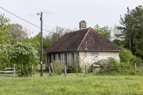 Logement du bâtiment de graduation (rue des Graduations). © Région Bourgogne-Franche-Comté, Inventaire du patrimoine Logement du bâtiment de graduation (rue des Graduations). © Région Bourgogne-Franche-Comté, Inventaire du patrimoine