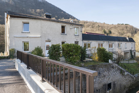 Logement et atelier de fabrication depuis l'écluse. © Région Bourgogne-Franche-Comté, Inventaire du patrimoine