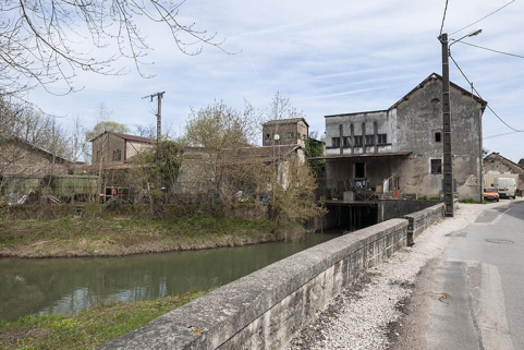 Vue d'ensemble depuis l'ouest. © Région Bourgogne-Franche-Comté, Inventaire du patrimoine