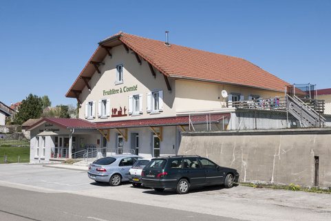 Vue de trois quarts droite. © Région Bourgogne-Franche-Comté, Inventaire du patrimoine