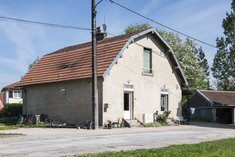 Logement ouvrier double (4 allée des Rompeux). © Région Bourgogne-Franche-Comté, Inventaire du patrimoine Logement ouvrier double (4 allée des Rompeux). © Région Bourgogne-Franche-Comté, Inventaire du patrimoine