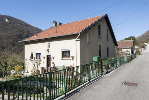 Maison jumelée, vue de trois quarts. © Région Bourgogne-Franche-Comté, Inventaire du patrimoine