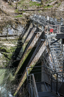 Détail des contreforts du barrage. © Région Bourgogne-Franche-Comté, Inventaire du patrimoine Détail des contreforts du barrage. © Région Bourgogne-Franche-Comté, Inventaire du patrimoine