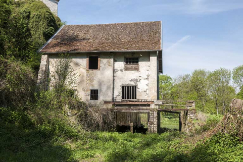 Façade est, depuis le bief d'amenée (à sec). © Région Bourgogne-Franche-Comté, Inventaire du patrimoine