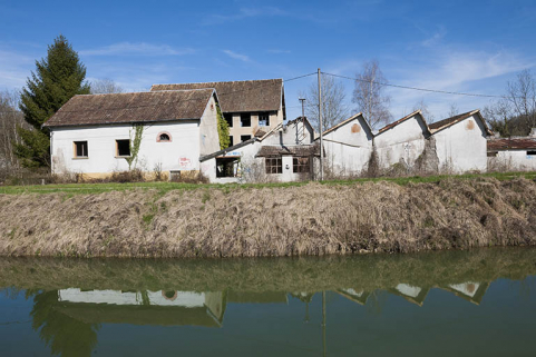 Façades sud de l'usine. © Région Bourgogne-Franche-Comté, Inventaire du patrimoine Façades sud de l'usine. © Région Bourgogne-Franche-Comté, Inventaire du patrimoine