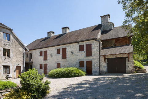 Logement d'ouvriers. Vue de trois quarts. © Région Bourgogne-Franche-Comté, Inventaire du patrimoine Logement d'ouvriers. Vue de trois quarts. © Région Bourgogne-Franche-Comté, Inventaire du patrimoine