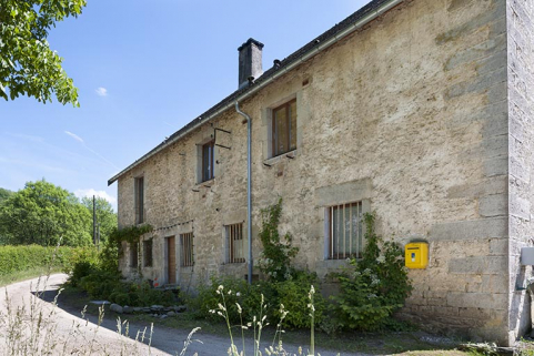 Logements d'ouvriers (puis école).  © Région Bourgogne-Franche-Comté, Inventaire du patrimoine Logements d'ouvriers (puis école).  © Région Bourgogne-Franche-Comté, Inventaire du patrimoine