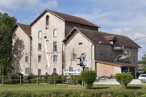 Murs-pignons est vus de trois quarts droite. © Région Bourgogne-Franche-Comté, Inventaire du patrimoine