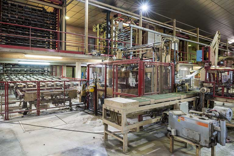 Unité de fabrication dite UL 3. Poste de pressage. © Région Bourgogne-Franche-Comté, Inventaire du patrimoine Unité de fabrication dite UL 3. Poste de pressage. © Région Bourgogne-Franche-Comté, Inventaire du patrimoine