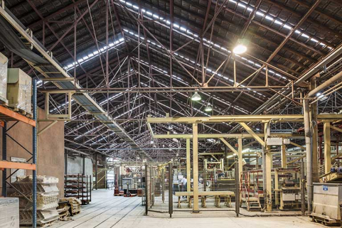 Unité de fabrication dite UL 1. Vue d'ensemble depuis le sud. © Région Bourgogne-Franche-Comté, Inventaire du patrimoine Unité de fabrication dite UL 1. Vue d'ensemble depuis le sud. © Région Bourgogne-Franche-Comté, Inventaire du patrimoine