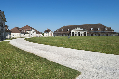 Logment des berniers et berne ouest. © Bibliothèque municipale, Besançon Logment des berniers et berne ouest. © Bibliothèque municipale, Besançon