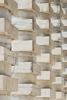 Colonnade de la maison du directeur. © Région Bourgogne-Franche-Comté, Inventaire du patrimoine Colonnade de la maison du directeur. © Région Bourgogne-Franche-Comté, Inventaire du patrimoine