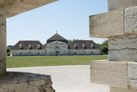 Tonnellerie (atelier et logements), depuis la maison du directeur. © Région Bourgogne-Franche-Comté, Inventaire du patrimoine Tonnellerie (atelier et logements), depuis la maison du directeur. © Région Bourgogne-Franche-Comté, Inventaire du patrimoine