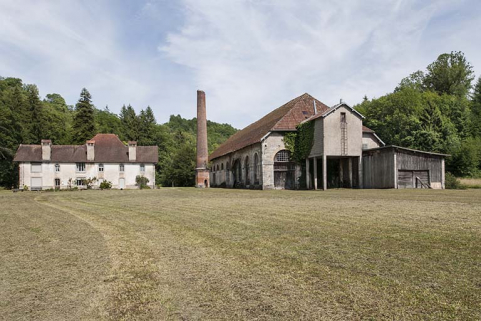Vue rapprochée depuis l'ouest. © Région Bourgogne-Franche-Comté, Inventaire du patrimoine Vue rapprochée depuis l'ouest. © Région Bourgogne-Franche-Comté, Inventaire du patrimoine