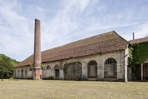 Atelier de fabrication vu de trois quarts droite. © Région Bourgogne-Franche-Comté, Inventaire du patrimoine Atelier de fabrication vu de trois quarts droite. © Région Bourgogne-Franche-Comté, Inventaire du patrimoine