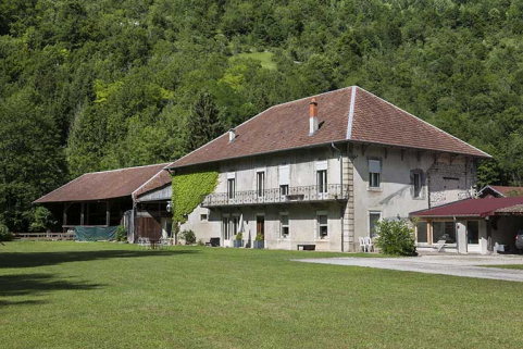 Logement patronal vu de trois quarts droite. © Région Bourgogne-Franche-Comté, Inventaire du patrimoine Logement patronal vu de trois quarts droite. © Région Bourgogne-Franche-Comté, Inventaire du patrimoine