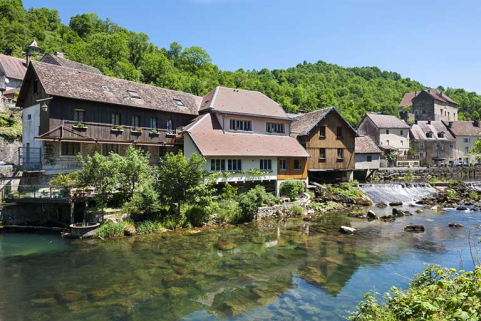 Vue d'ensemble depuis l'aval. © Région Bourgogne-Franche-Comté, Inventaire du patrimoine