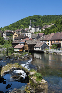 Vue générale, avec le village au second plan. © Région Bourgogne-Franche-Comté, Inventaire du patrimoine