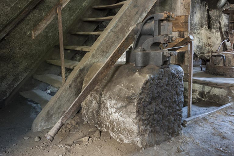 Atelier de mécanique. Poinçonneuse. © Région Bourgogne-Franche-Comté, Inventaire du patrimoine