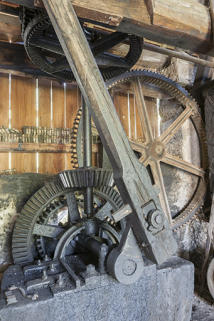 Mécanisme de transmission par bielle.  © Région Bourgogne-Franche-Comté, Inventaire du patrimoine