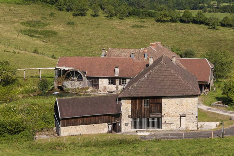 Vue rapprochée depuis l'est. © Région Bourgogne-Franche-Comté, Inventaire du patrimoine