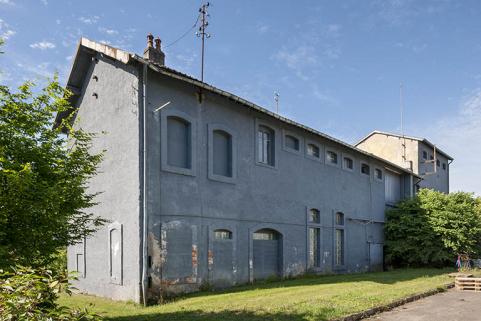 Ancien atelier de dénaturation des alcools et de conditionnement. Vue de trois quarts. © Région Bourgogne-Franche-Comté, Inventaire du patrimoine