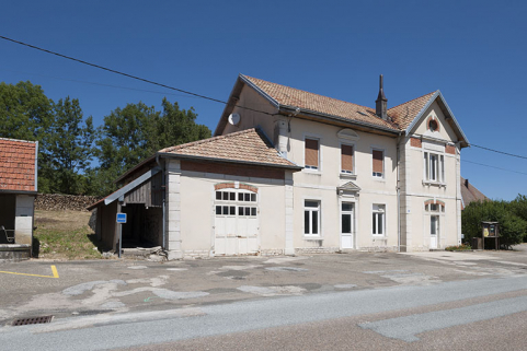 Vue de trois quarts droite. © Région Bourgogne-Franche-Comté, Inventaire du patrimoine