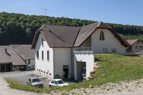 Vue de trois quarts arrière. © Région Bourgogne-Franche-Comté, Inventaire du patrimoine