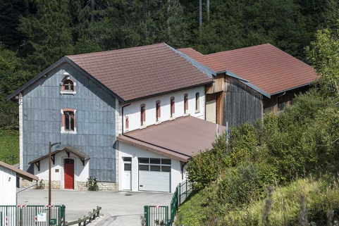 La centrale vue depuis le sud-ouest. © Région Bourgogne-Franche-Comté, Inventaire du patrimoine La centrale vue depuis le sud-ouest. © Région Bourgogne-Franche-Comté, Inventaire du patrimoine