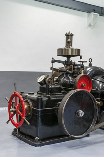 Régulateur SACM. Vue de trois quarts. © Région Bourgogne-Franche-Comté, Inventaire du patrimoine Régulateur SACM. Vue de trois quarts. © Région Bourgogne-Franche-Comté, Inventaire du patrimoine