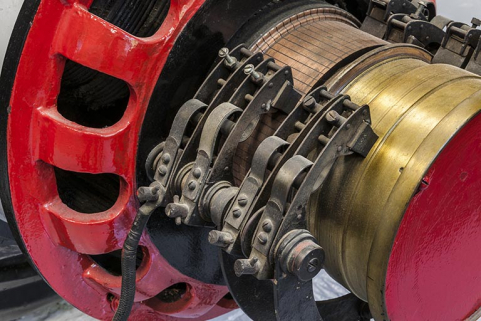 Détail du stator de l'alternateur SACM. © Région Bourgogne-Franche-Comté, Inventaire du patrimoine Détail du stator de l'alternateur SACM. © Région Bourgogne-Franche-Comté, Inventaire du patrimoine