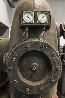 Bâche de la turbine du groupe 4. © Région Bourgogne-Franche-Comté, Inventaire du patrimoine Bâche de la turbine du groupe 4. © Région Bourgogne-Franche-Comté, Inventaire du patrimoine