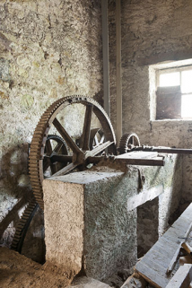 Système de transmission annexe par engrenages (scie circulaire ?). © Région Bourgogne-Franche-Comté, Inventaire du patrimoine